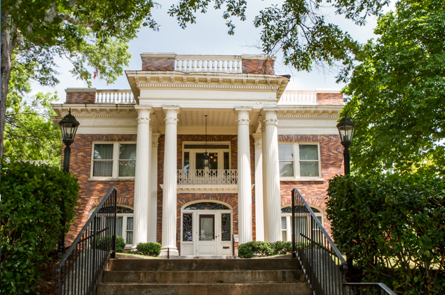 Herndon Home Magnum