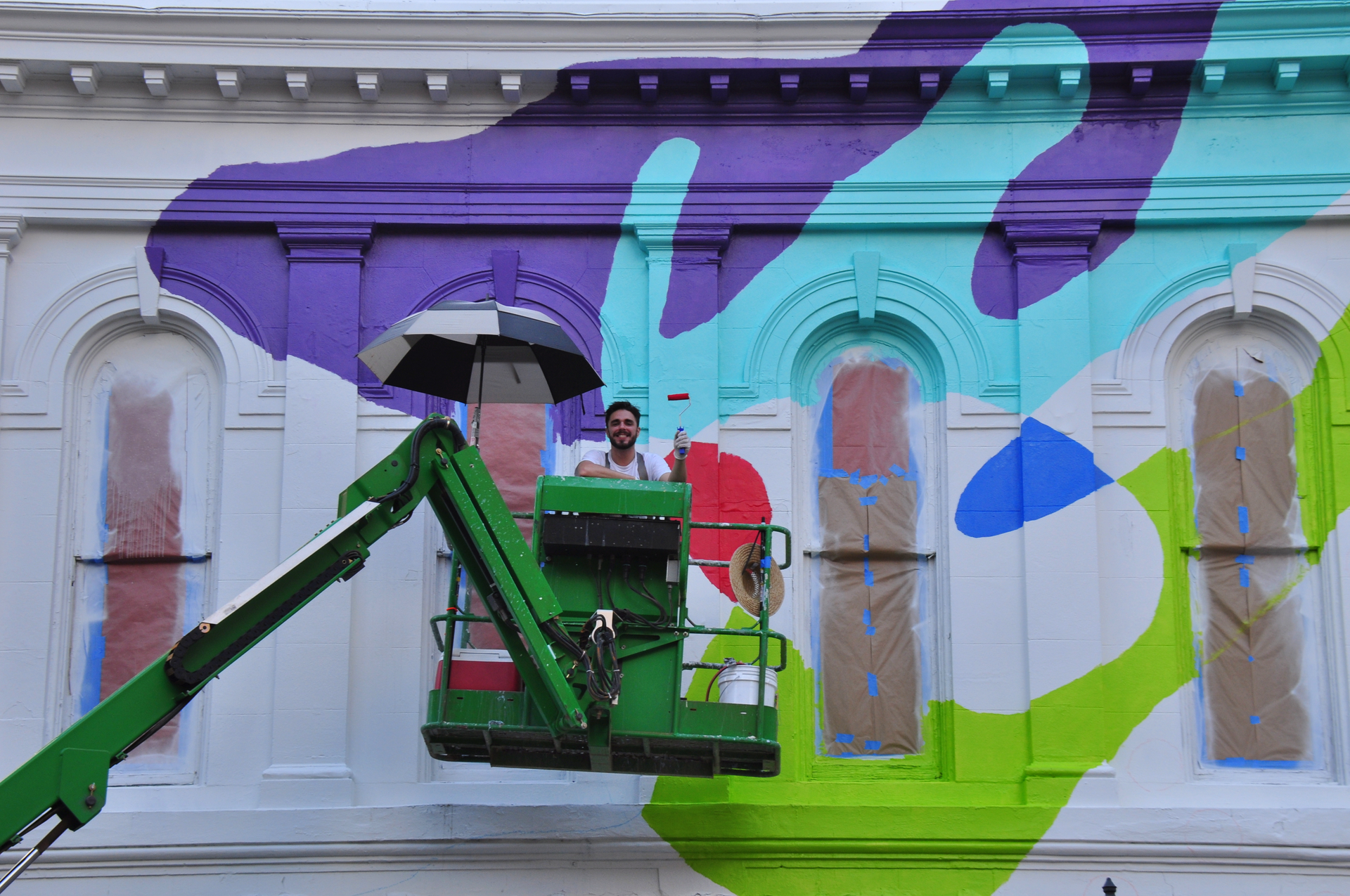 Yoyo Ferro At Broad Street Mural 10 5 16 Photo By Kristin Ferro.57f65f1bb4592